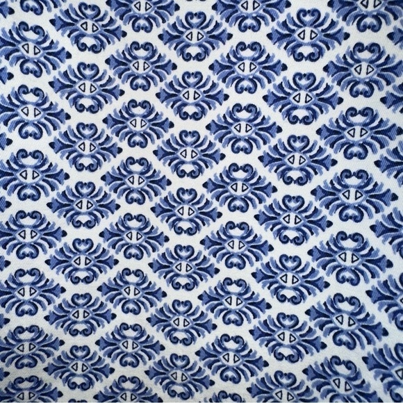 Charter Club Shorts Women's 14 White Blue Damask Floral Pant Shop Flat Front - Picture 9 of 14